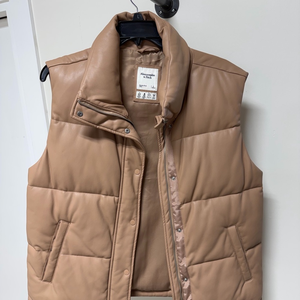 Abercrombie & Fitch Tan Quilted Faux-Leather Puffer Vest
